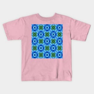 Welcoming the spring with fresh blue flowers. Kids T-Shirt